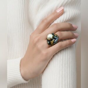 Vintage Pearl and Metal Ring-Size 10